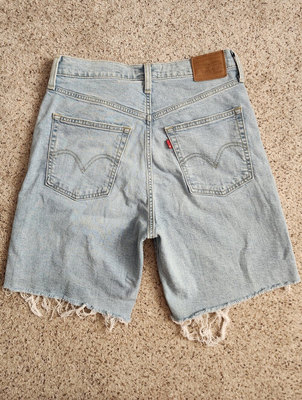 Levi's Ribcage Bermuda Distressed Shorts Size 29